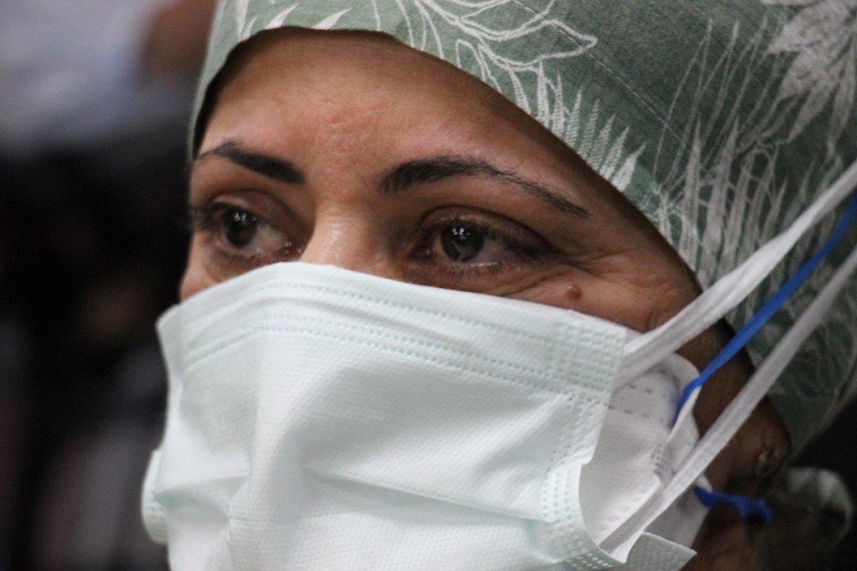 Aydın'da yeni yıla görevi başında giren sağlık çalışanlarına sürpriz