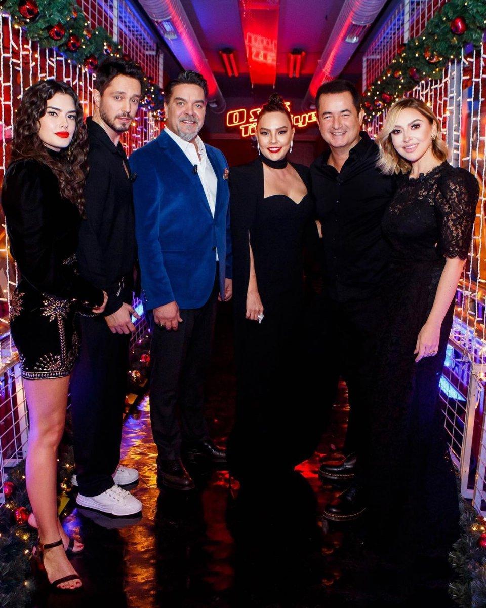 Ünlülerin yeni yıl paylaşımları