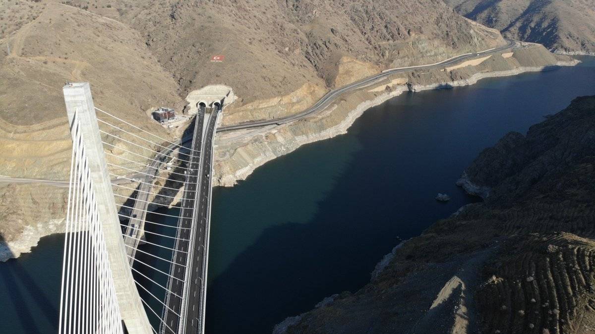 Elazığ'da 16 ili bağlayacak Kömürhan Köprüsü, bugün açılıyor