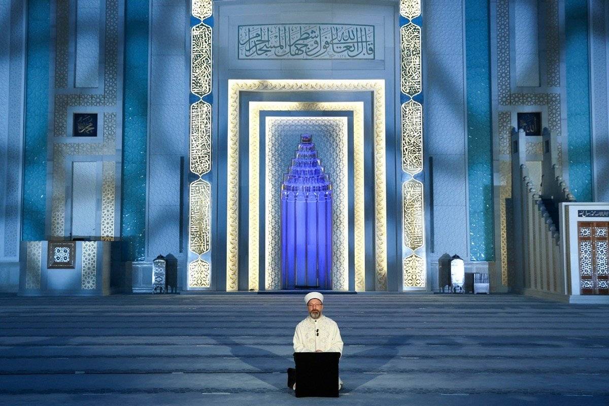 Ali Erbaş: Dünyadaki muhasebemizi ahiretteki hesaba göre yapmalıyız