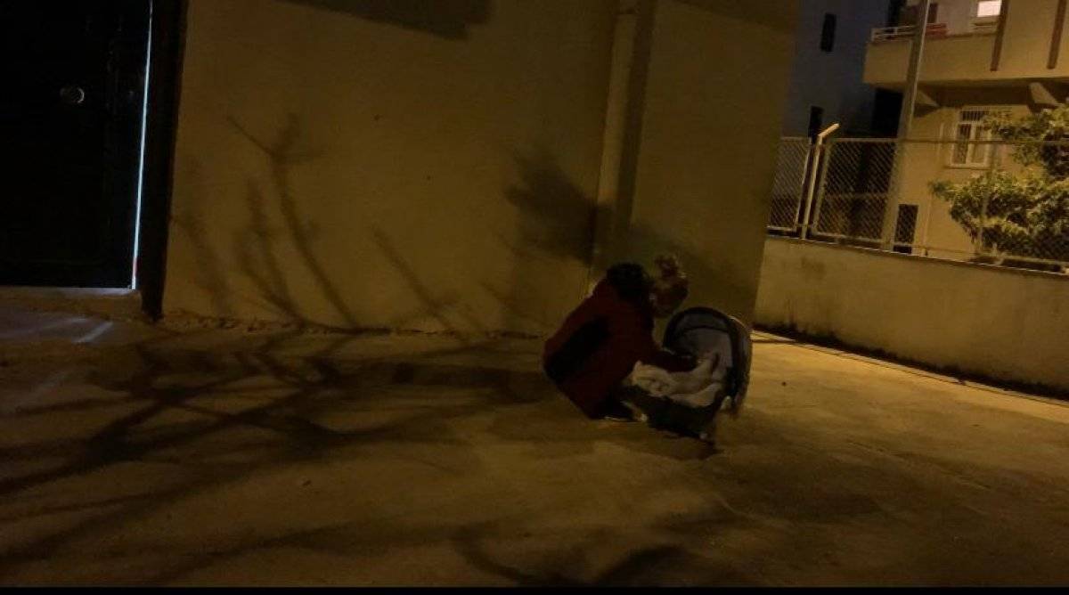 Gaziantep'te bir kadın, bebeğinin yanında tabancayla vurulmuş halde bulundu