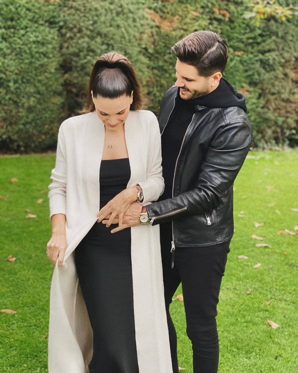 Almeda-Tolgahan Sayışman çiftinin kızlarının ismi belli oldu