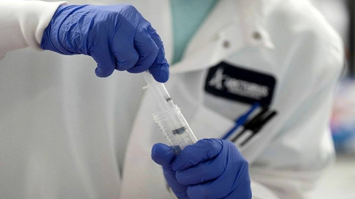 İtalya’da 6 gün önce aşı olan doktor koronaya yakalandı