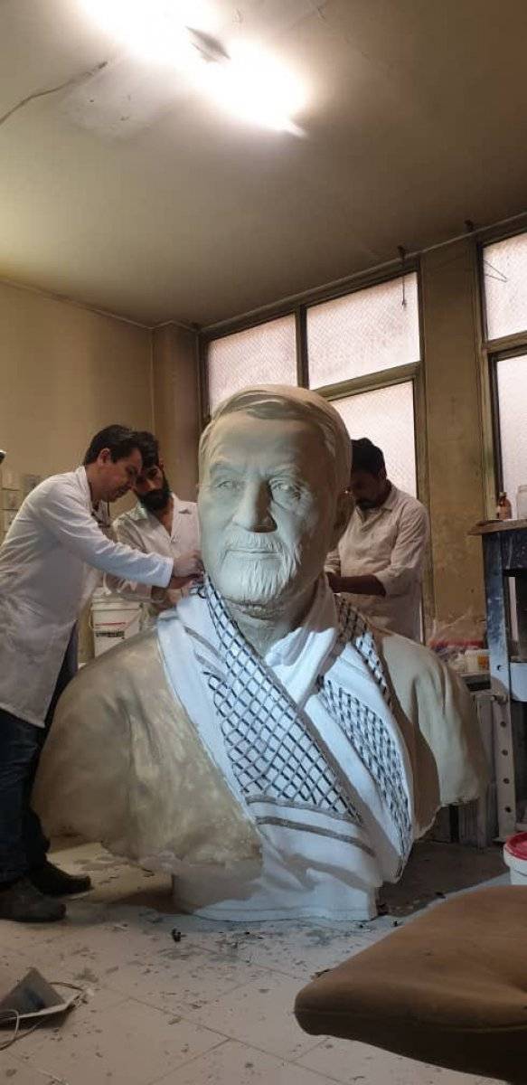 Lübnanlıların Kasım Süleymani heykeli