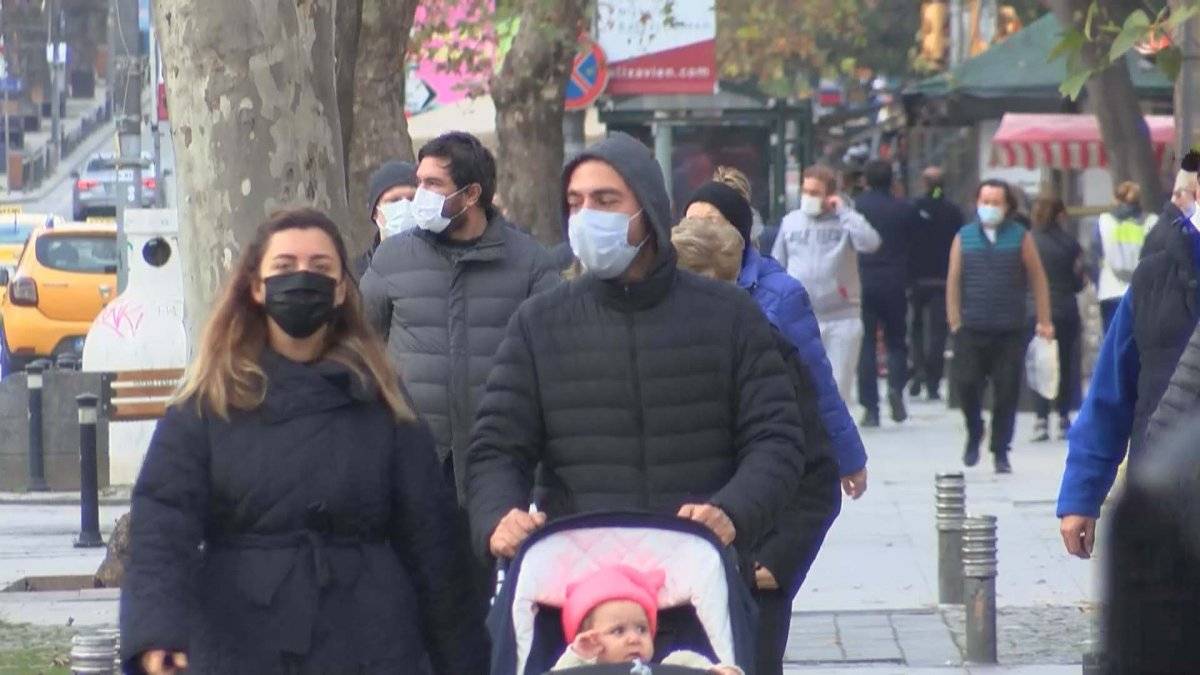 Bağdat Caddesi'nde sokağa çıkma kısıtlaması hiçe sayıldı