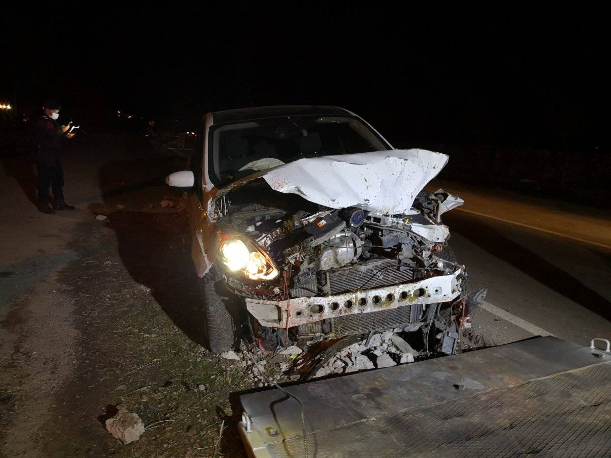 Aksaray'da alkollü sürücü, koyun sürüsünün arasına daldı