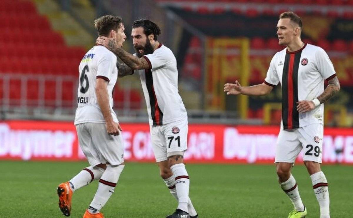 Karagümrük'te Biglia sakatlandı