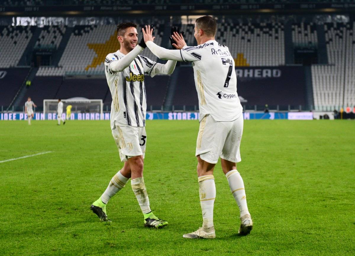 Ronaldo, Tarihin en golcü ikinci oyuncusu oldu