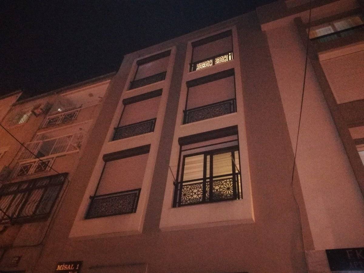 İzmir'de emekli binbaşı evinde ölü bulundu