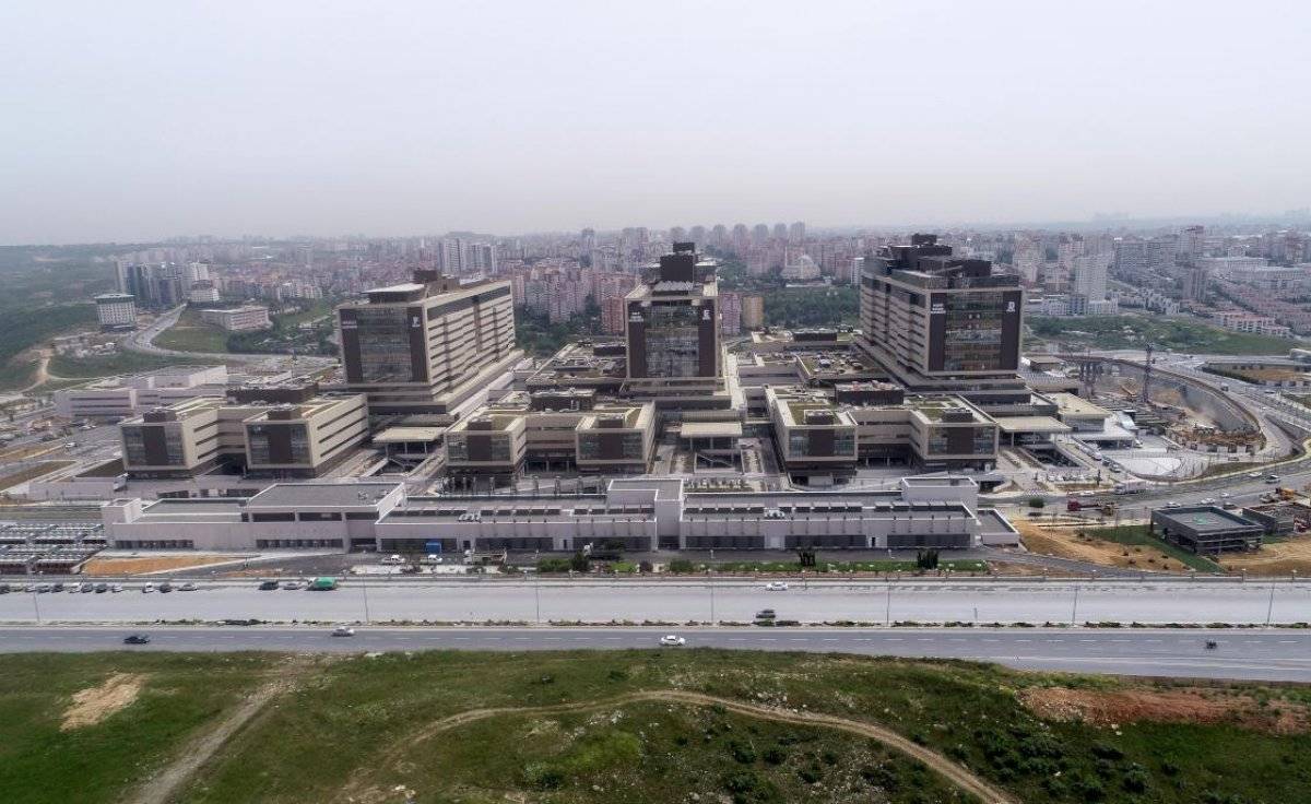 Türkiye'de 2020'de açılan 17 hastaneden koronavirüsle mücadeleye katkı