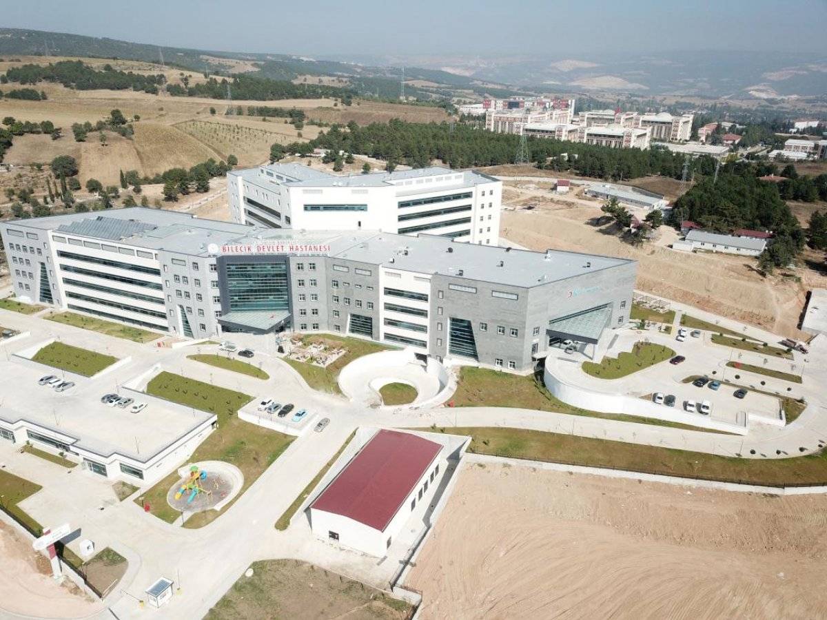 Türkiye'de 2020'de açılan 17 hastaneden koronavirüsle mücadeleye katkı