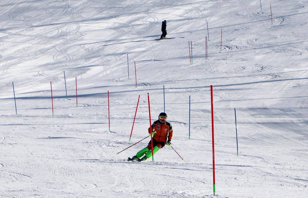 Palandöken'de kısıtlamada sadece milli sporcular kayabildi