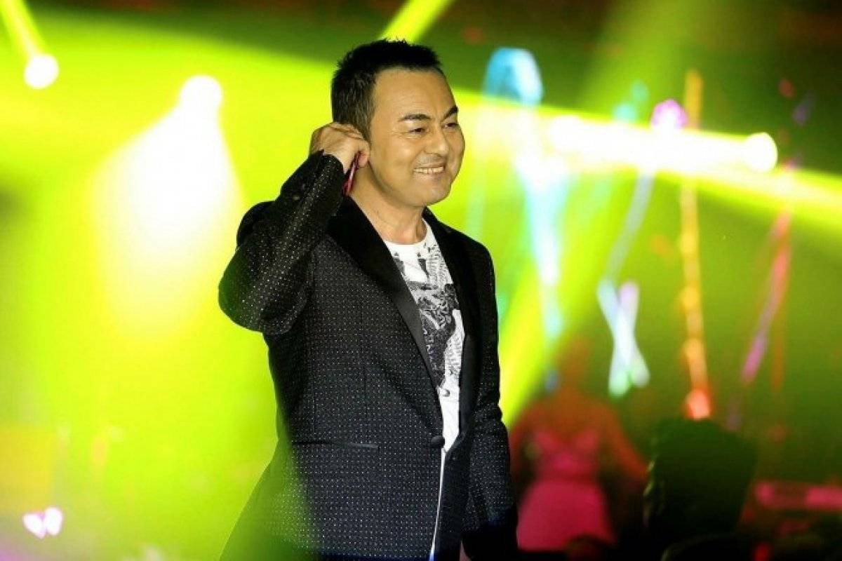 Çinli Bakan Vang Yi ile Serdar Ortaç benzerliği görenleri şaşırttı