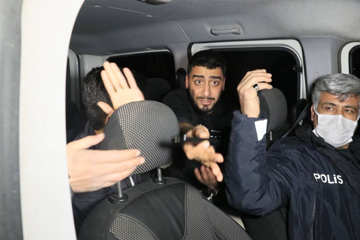 Adana'da polisten kaçan magandalar, drenaj kanalına düştü