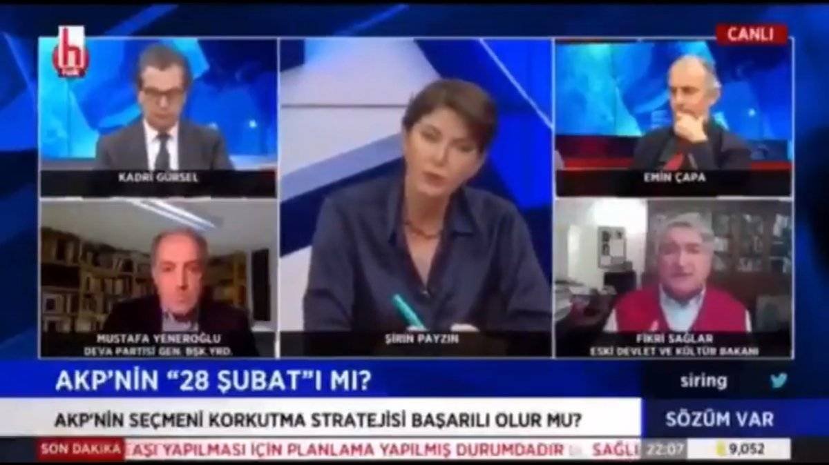 Fikri Sağlar'dan türban açıklaması: Laiklik gidiyor