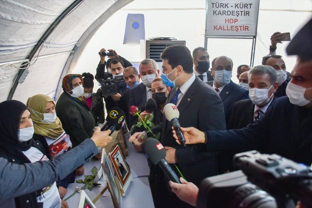 DP Genel Başkanı Gültekin Uysal'dan Diyarbakır annelerine ziyaret