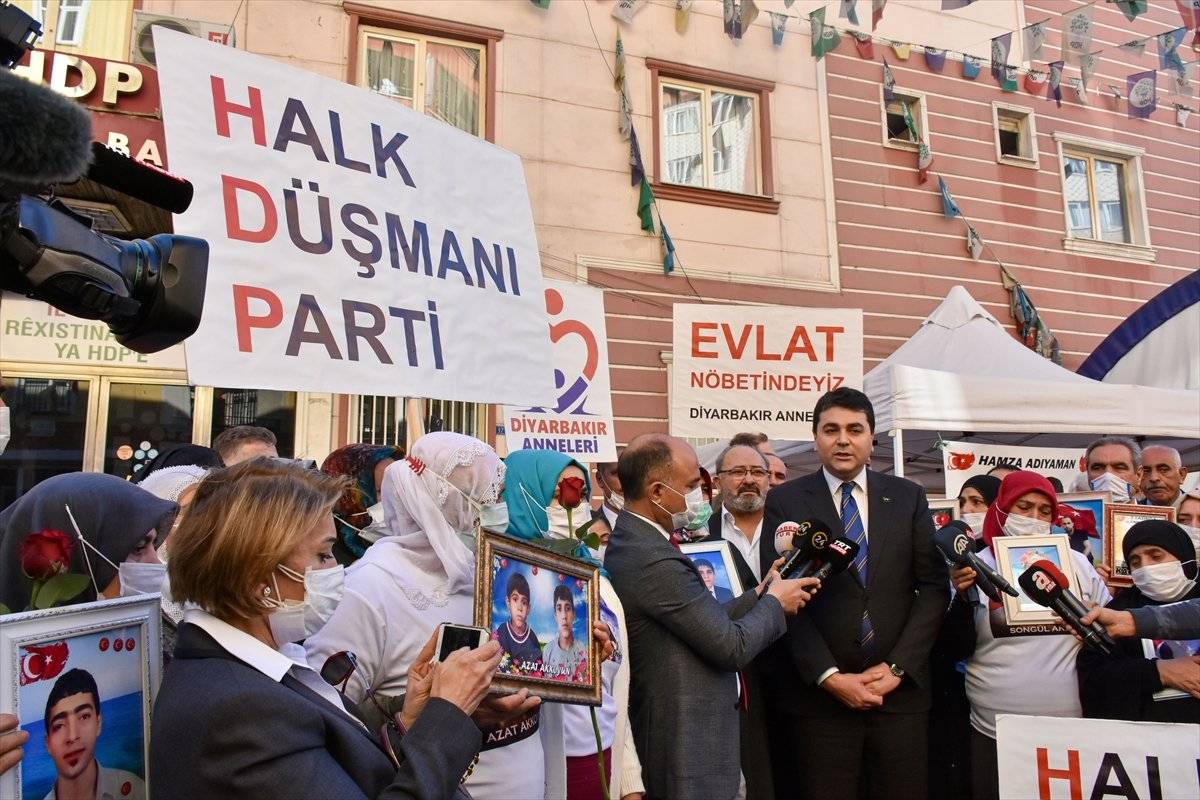 DP Genel Başkanı Gültekin Uysal'dan Diyarbakır annelerine ziyaret