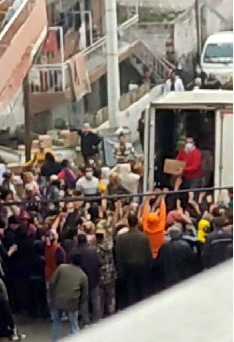 İzmir’de belediyenin izdiham yaratan yardımı