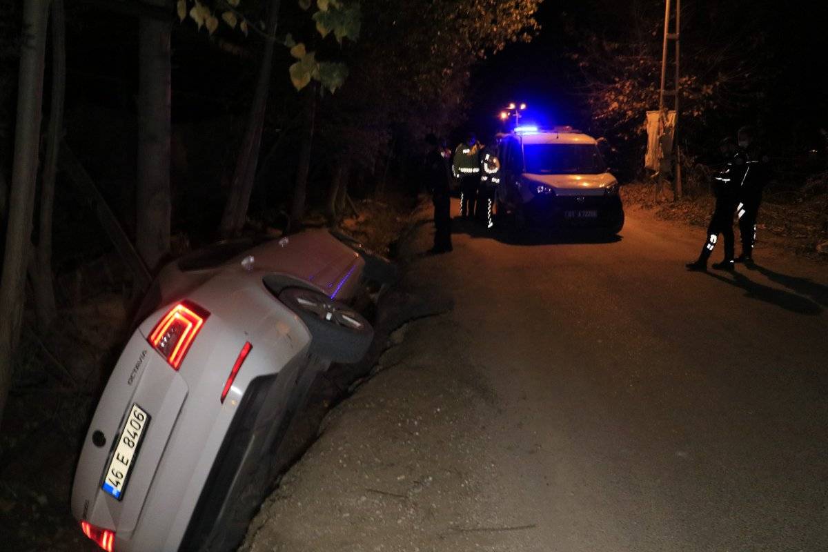 Adana'da polisten kaçan magandalar, drenaj kanalına düştü