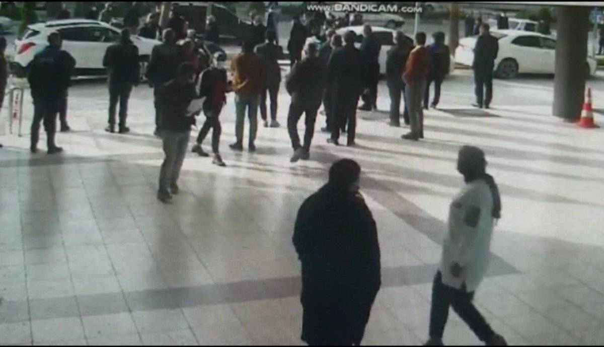 Osmaniye'de sokak ortasında sopalı aile kavgası: 5 yaralı