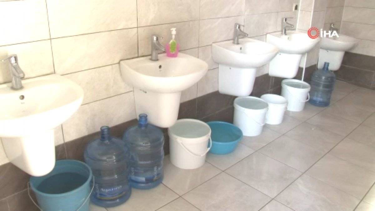 İstanbul’da 30 saatlik su kesintisi öncesi su telaşı