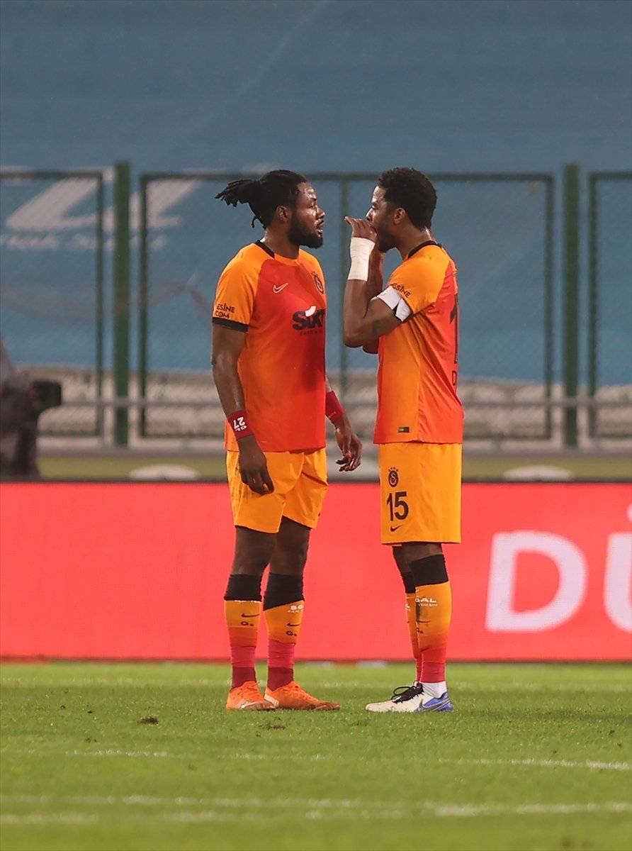 Luyindama ile Donk kapıştı