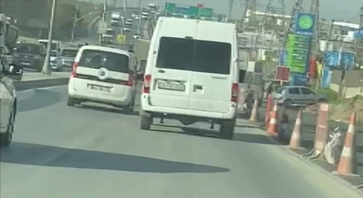 Arnavutköy'de minibüsle makas atan trafik magandası