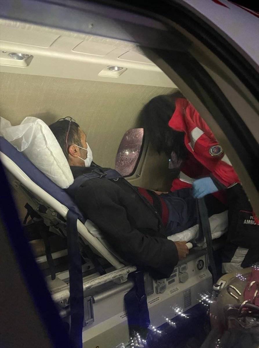 Kazakistan'da rahatsızlanan tır şoförü, uçakla Türkiye'ye getirildi