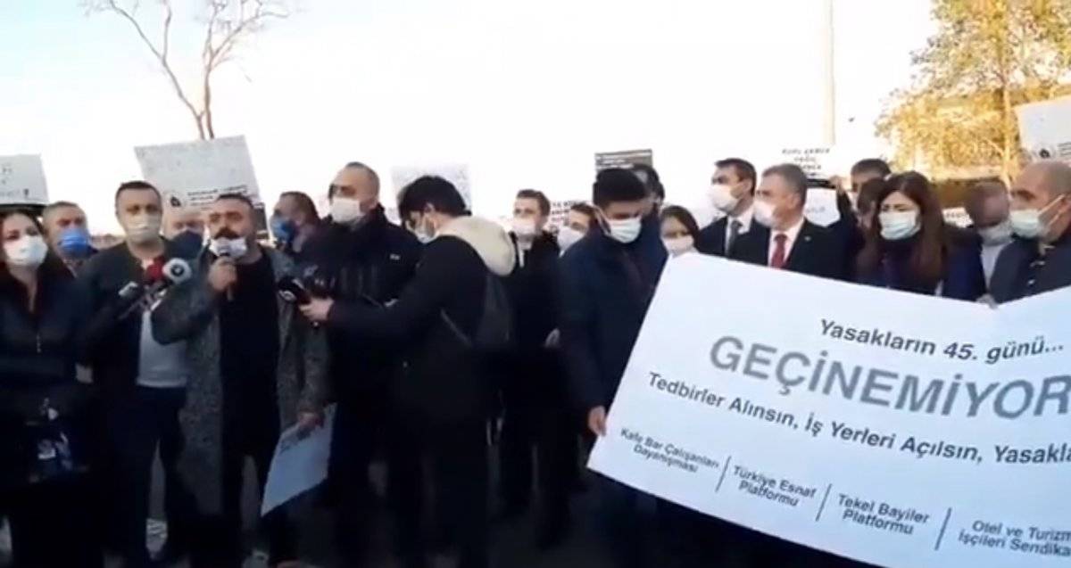 Tekelcilerin alkol satışı yasağı esnetilsin eylemi