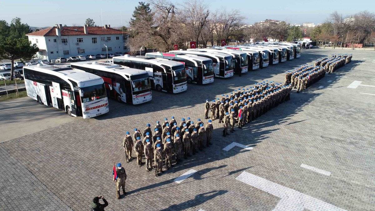 Diyarbakır'dan 258 komando, Suriye'ye uğurlandı
