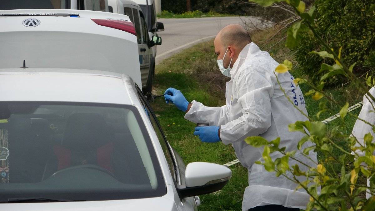 Mersin'de eski koca, yol ortasında kurşun yağdırdı