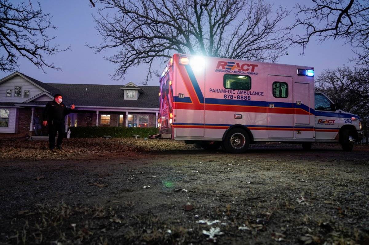 Kaliforniya'da ambulans çalışanlarına, 'yaşam ihtimali zayıf hastaları orada bırakın' talimatı