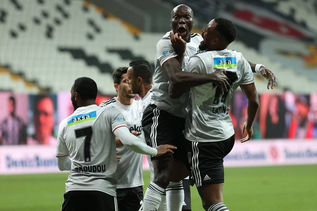 Beşiktaş Larin'in şov yaptığı maçta Rize'ye 6 attı