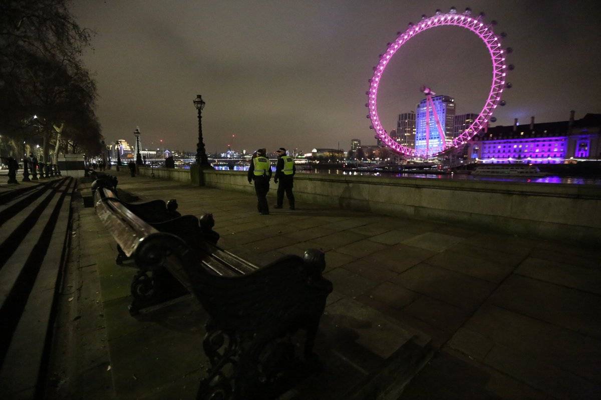 İngiltere'de koronadan son 24 saatte 1041 kişi hayatını kaybetti