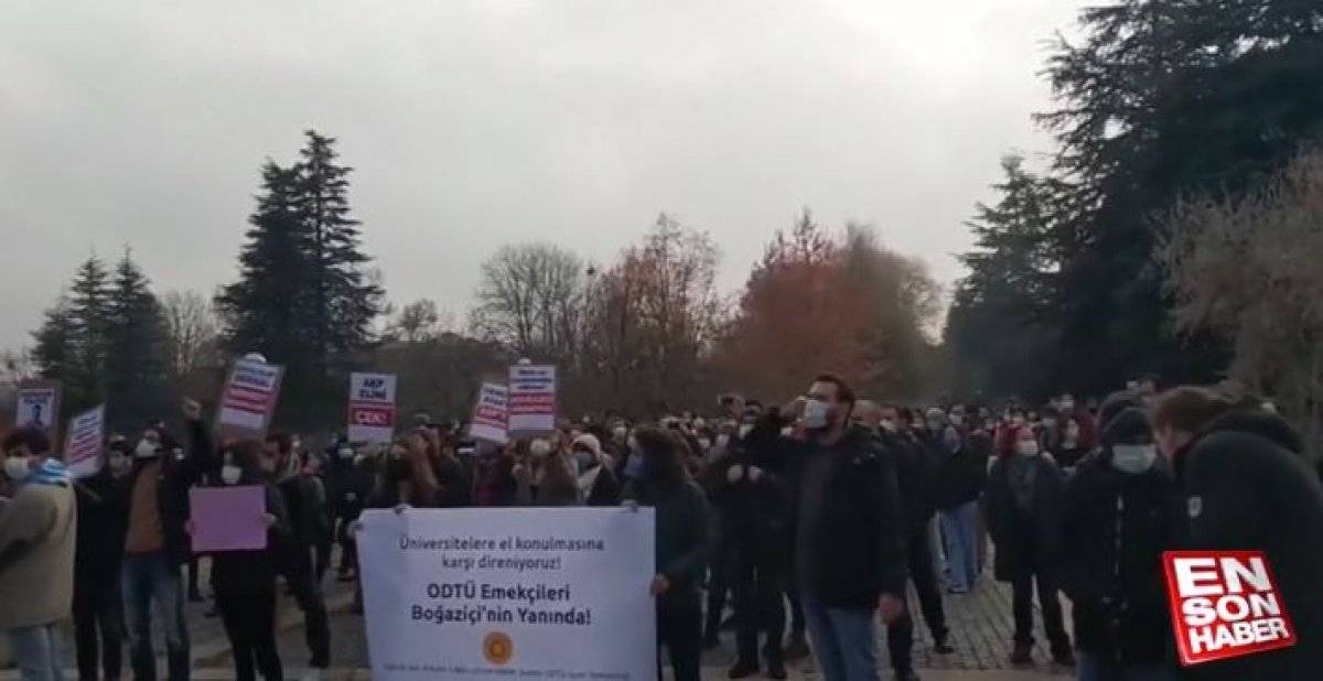 ODTÜ'de, Boğaziçi Üniversitesi'ne destek protestosu