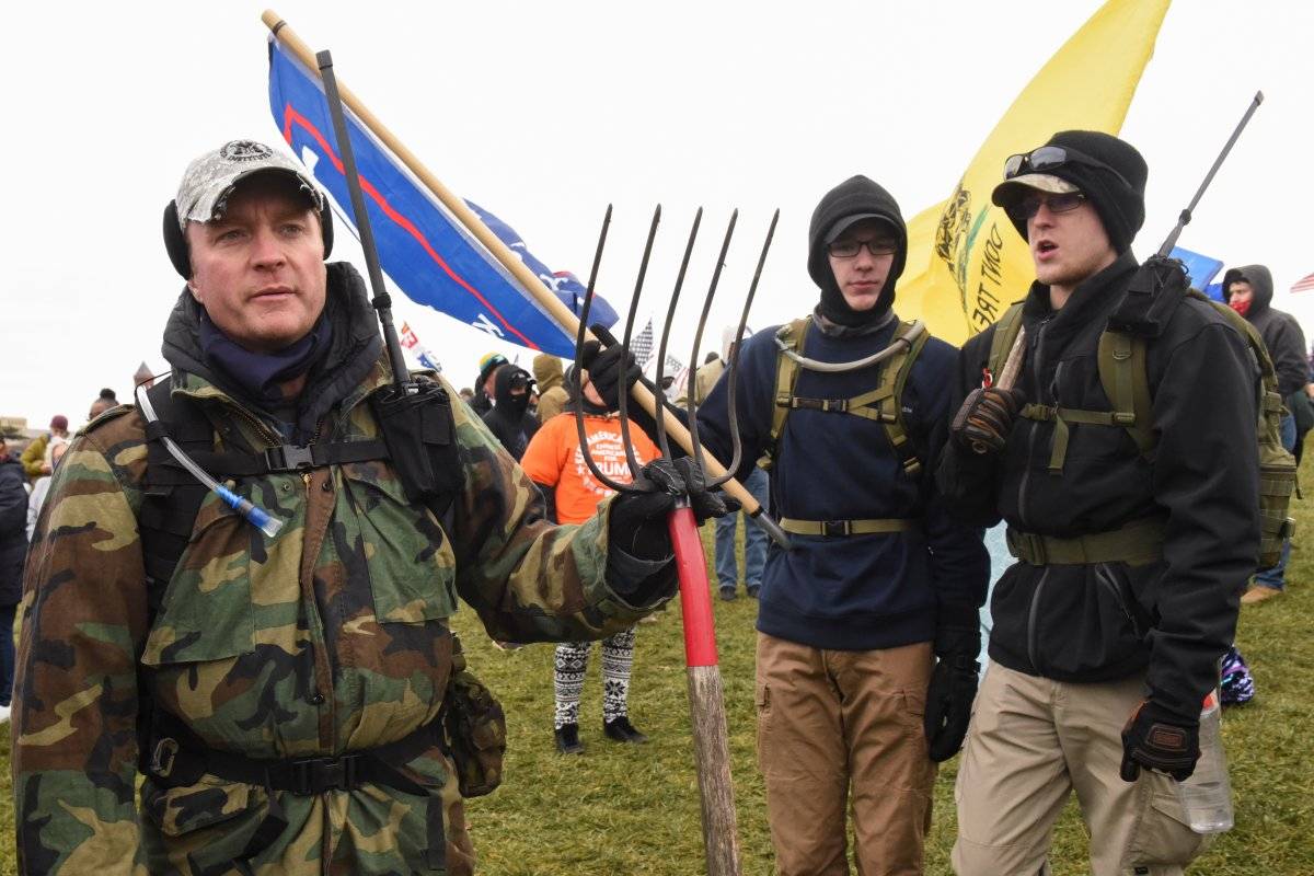 Trumpçılar Washington'da sokakları ve meydanları doldurdu