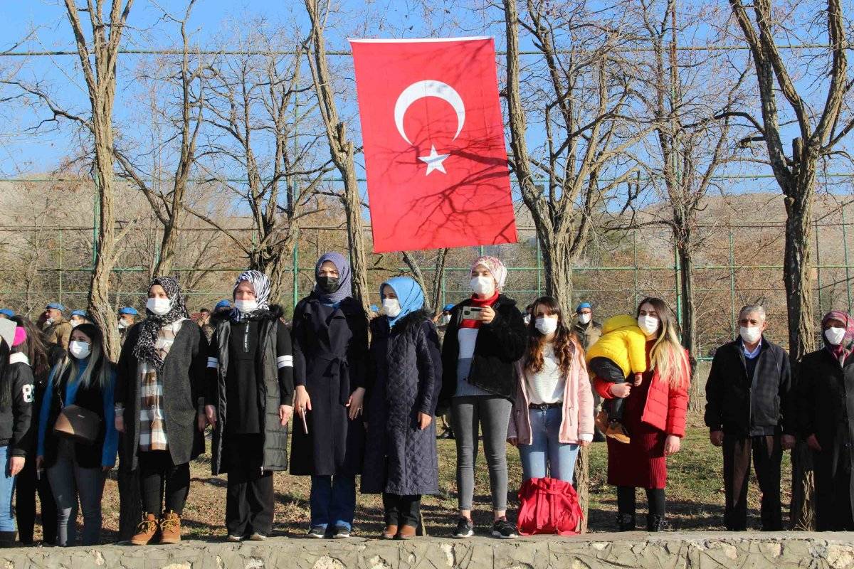 Diyarbakır'dan 258 komando, Suriye'ye uğurlandı