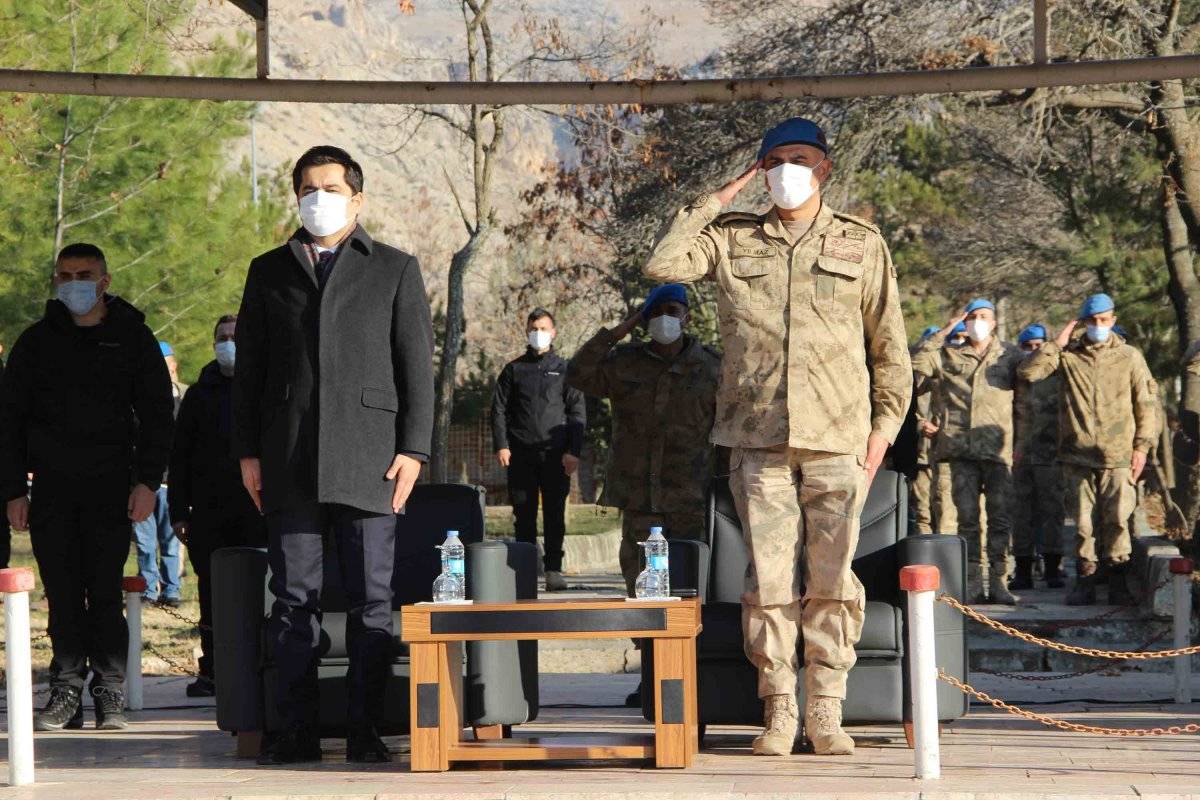 Diyarbakır'dan 258 komando, Suriye'ye uğurlandı