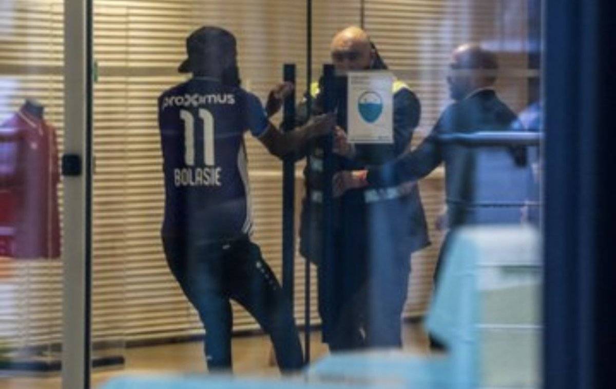 Didier Lamkel Ze idmana rakip takım formasıyla geldi