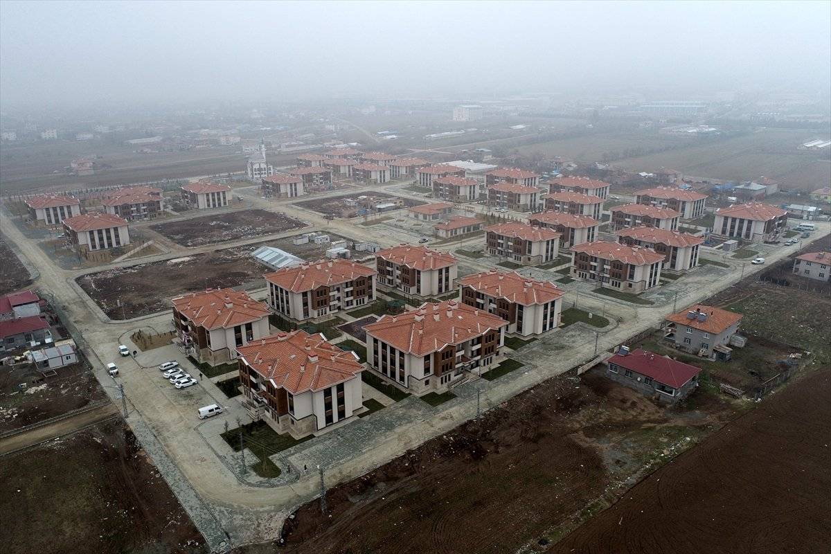 Elazığ'da depremzedelerin yaraları devletin şefkatiyle sarılıyor