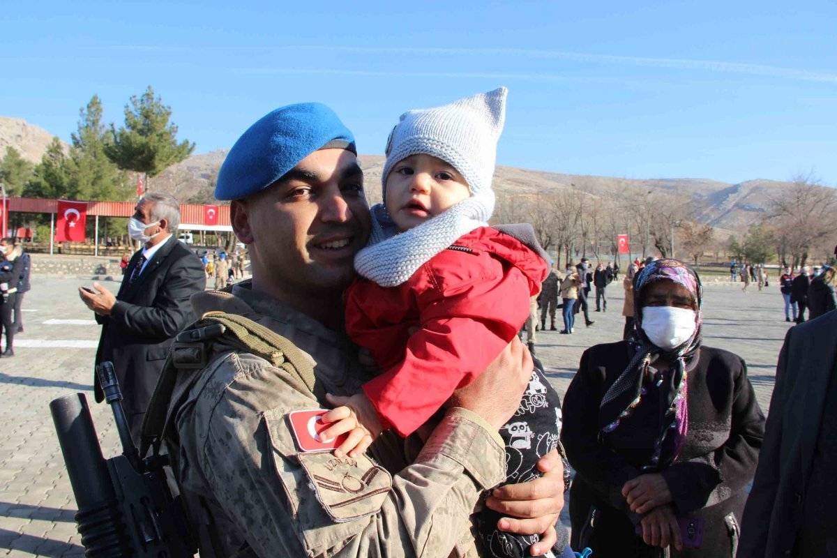 Diyarbakır'dan 258 komando, Suriye'ye uğurlandı