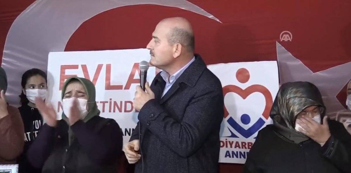 Süleyman Soylu, Diyarbakır Anneleri'ni ziyaret etti
