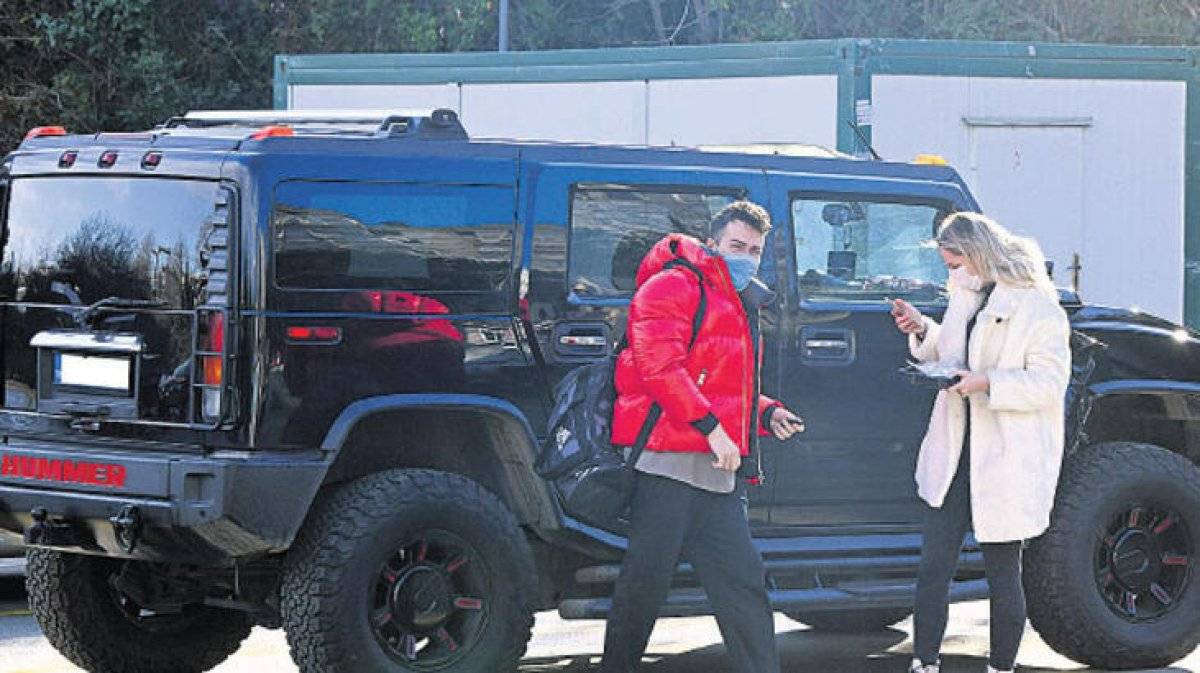 Enes Batur: Daha oturaklı bir araba aldım