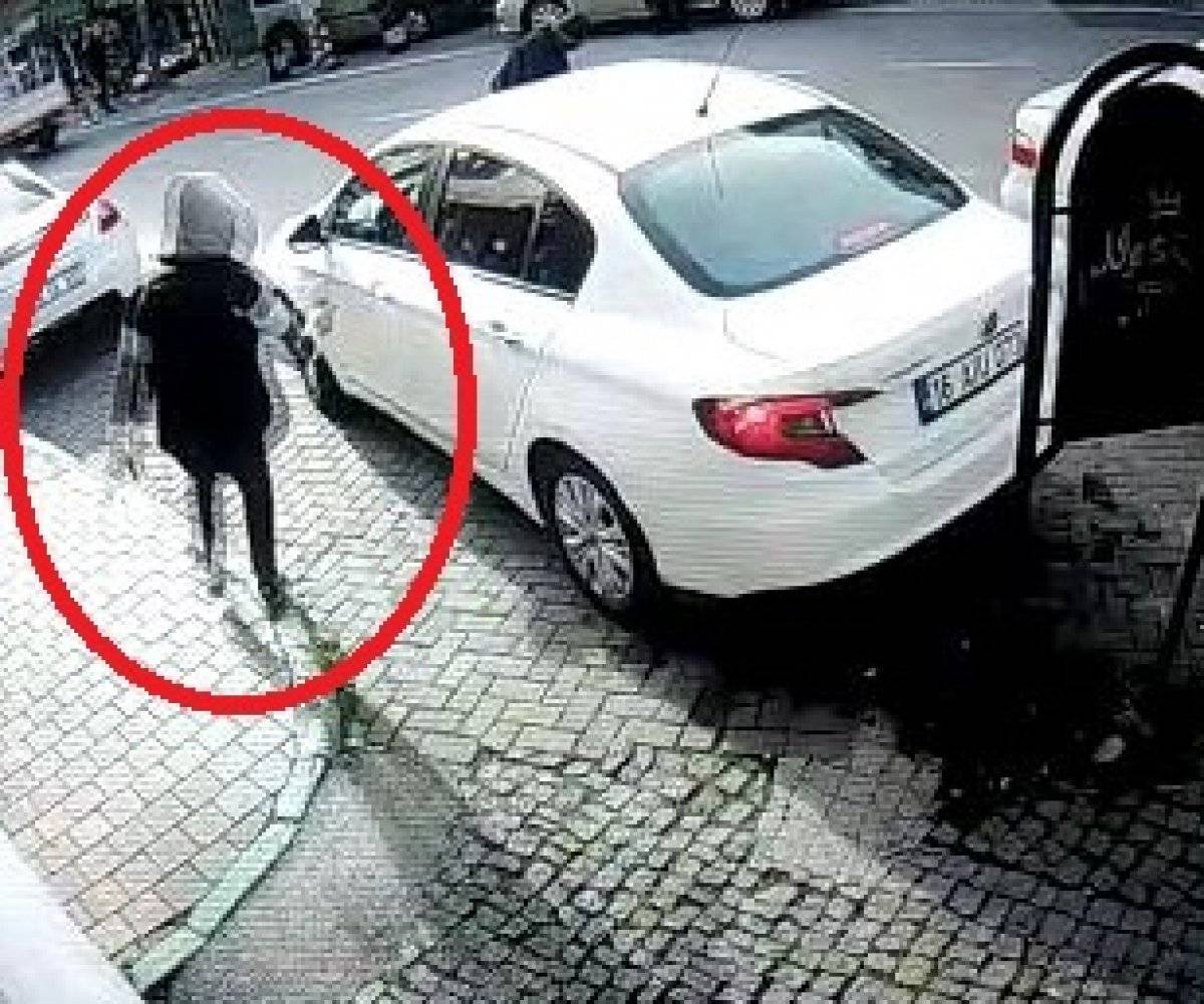 Bursa'da park halindeki aracında silahlı saldırıya uğradı