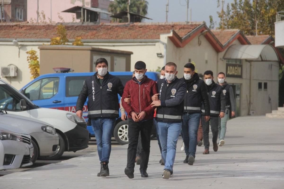 Adana'da maganda kurşunu küçük kıza isabet etti