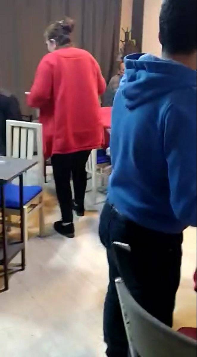 Bursa’da polisin kahvehane baskını sırasında dolaba saklandı