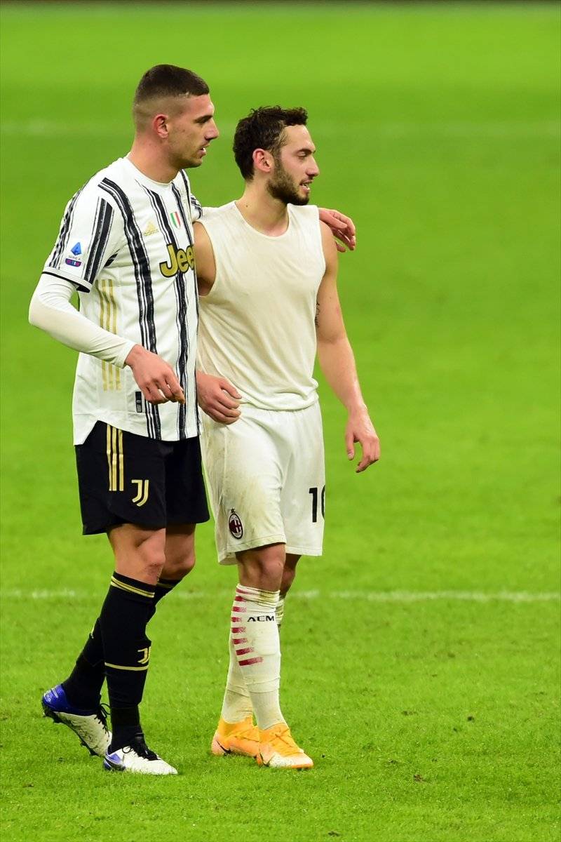 Merih Demiral'lı Juventus, Hakan Çalhanoğlu'lu Milan'ın yenilmezlik serisini bitirdi