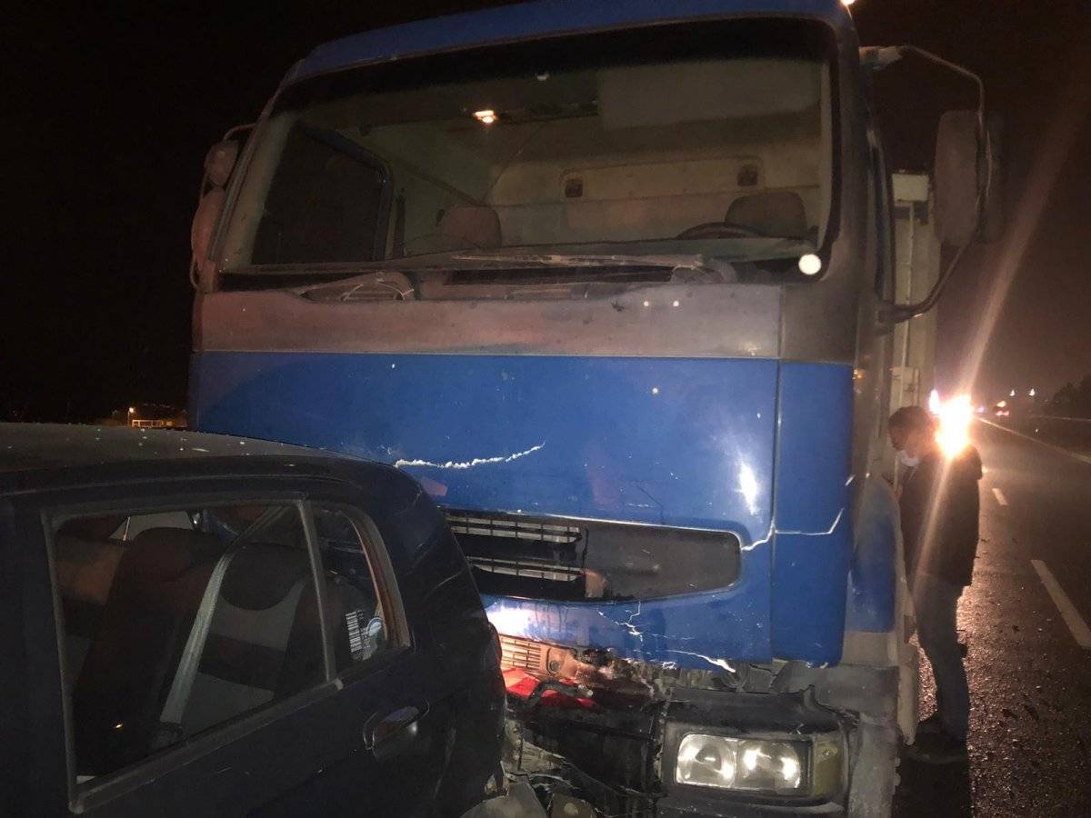 Aydın'da yola düşen lastik, zincirleme kazaya neden oldu