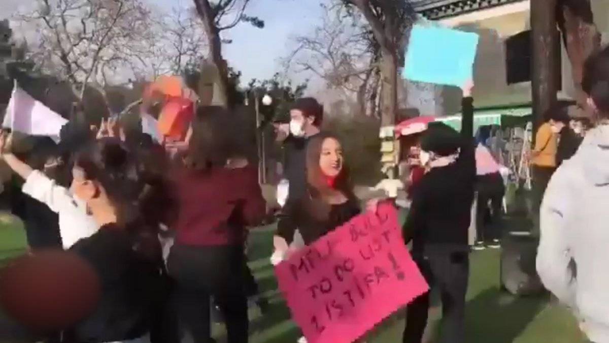 Boğaziçililerin eylemi partiye dönüştü