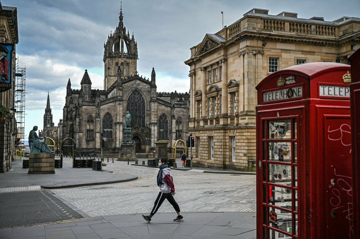 Londra'da koronavirüs nedeniyle 'acil durum' ilan edildi